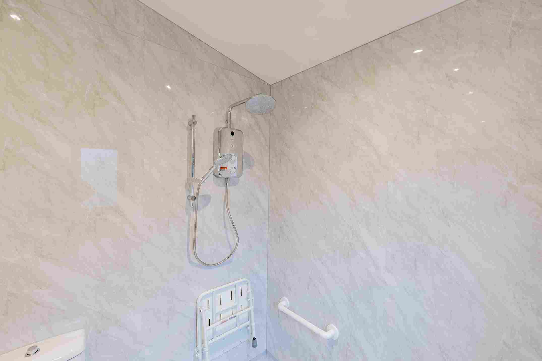 Modern Leicester annexe finish
